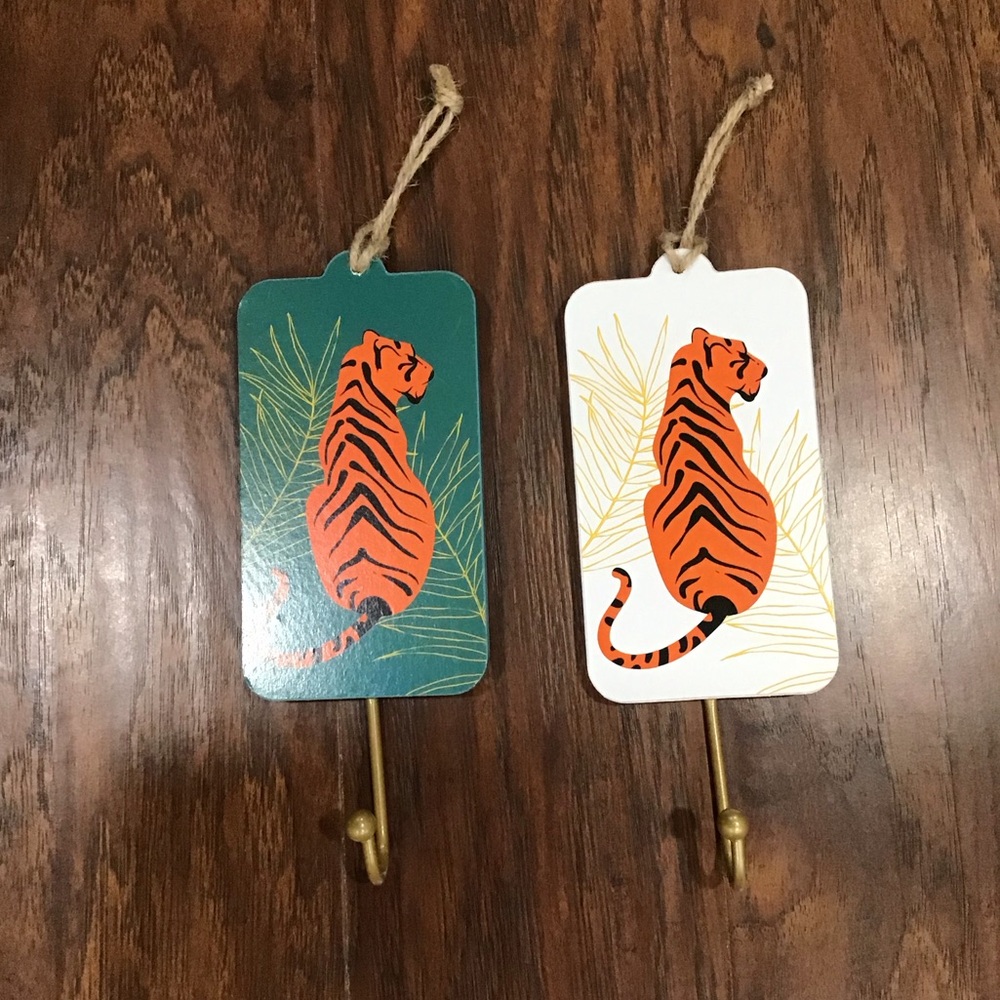 Tiger Wall Hooks - Green and White